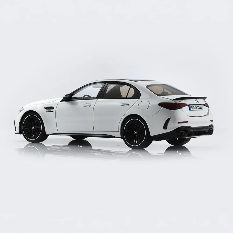 1:18 iScale - 2024 Mercedes-Benz C-Class C63 S E-Performance Opalith White