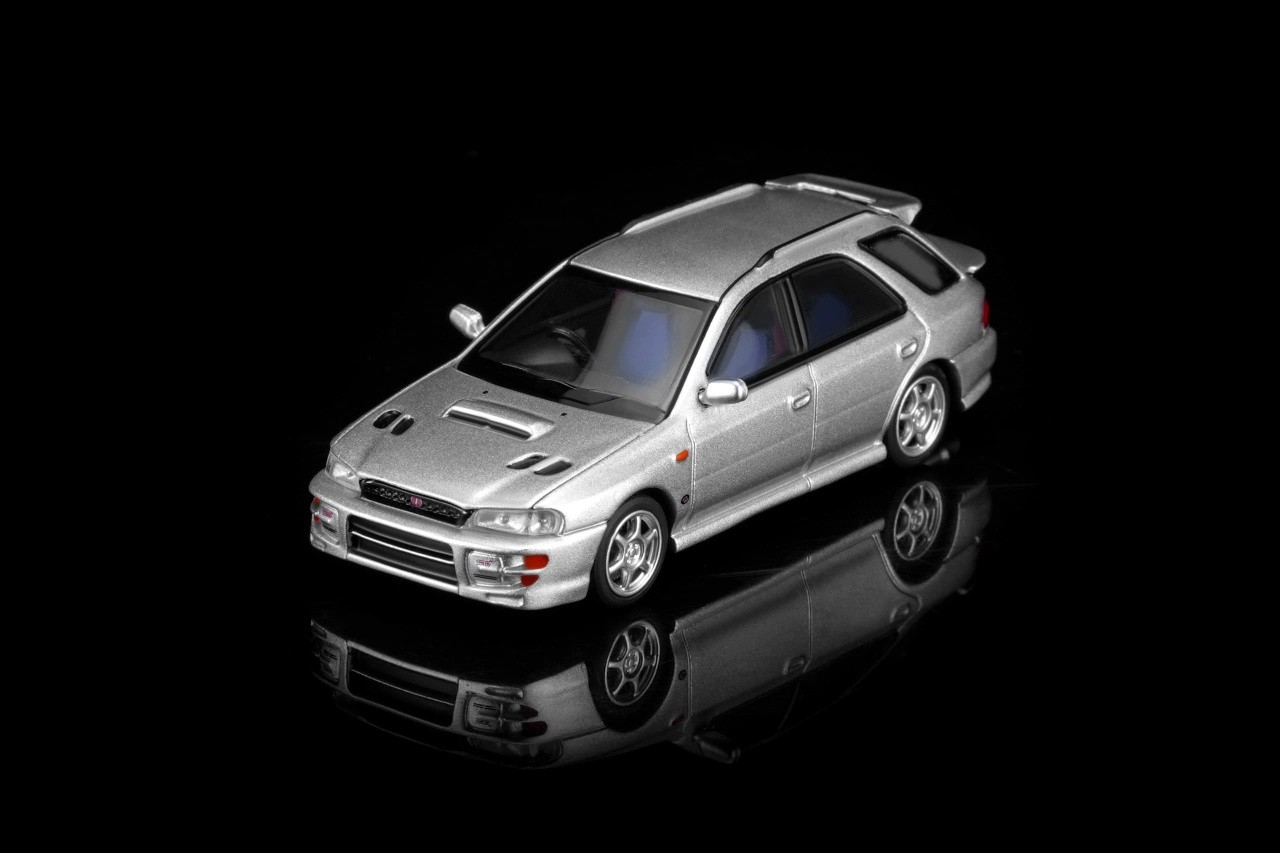 1:64 Motorhelix - Subaru lmpreza Wagon WRX STi Version VI, arctic silver metallic