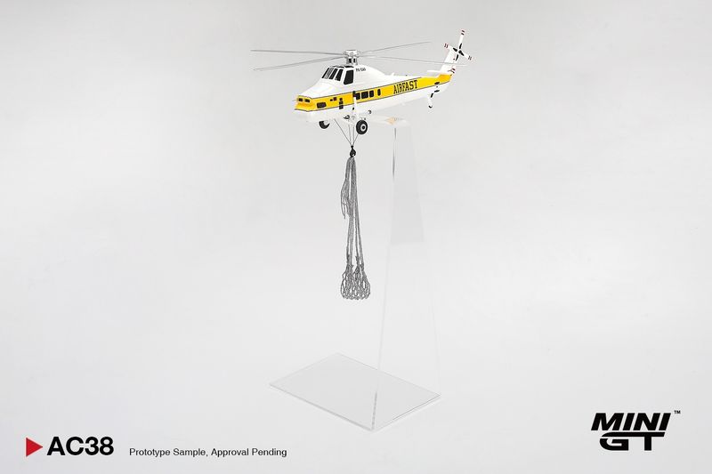 1:64 Mini GT - 1985 Sikorsky S58T Helicopter *Camel Trophy* 1:64 Mini GT - 1985 Sikorsky S58T Helicopter *Camel Trophy*