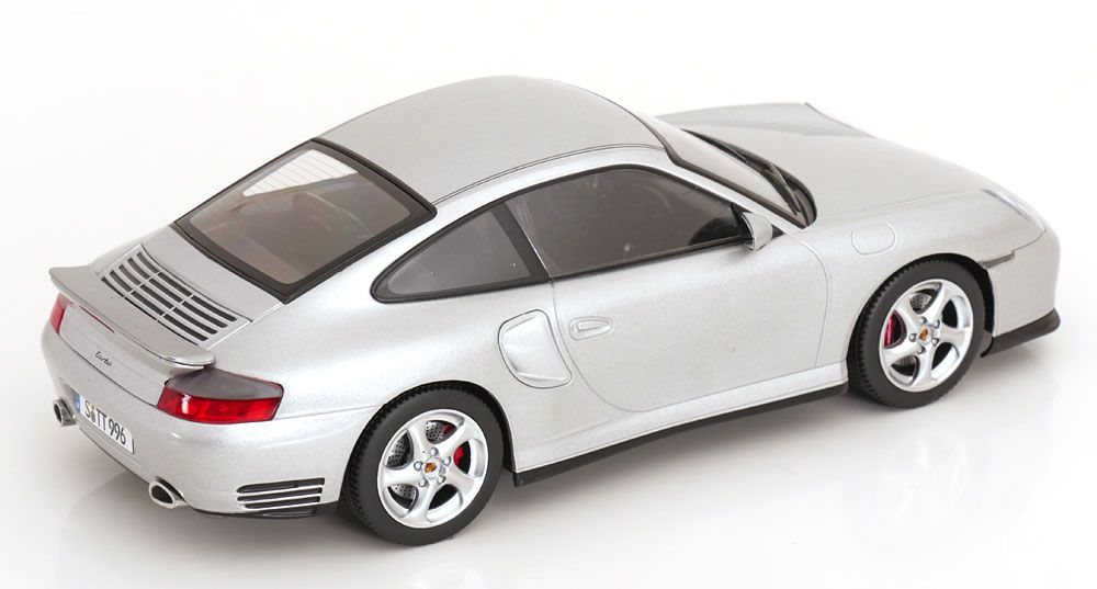1:18 KK Scale - Porsche 911 (996) Turbo 2000 silber