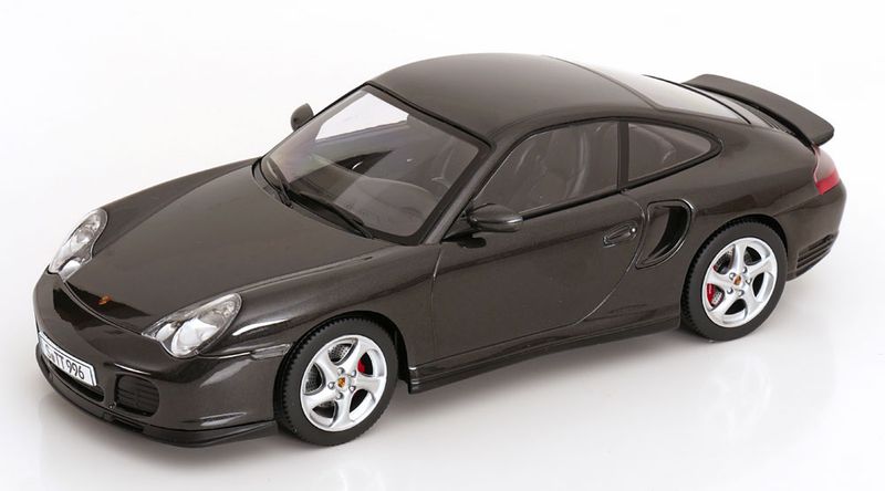 1:18 KK Scale - Porsche 911 (996) Turbo 2000 schwarz-metallic