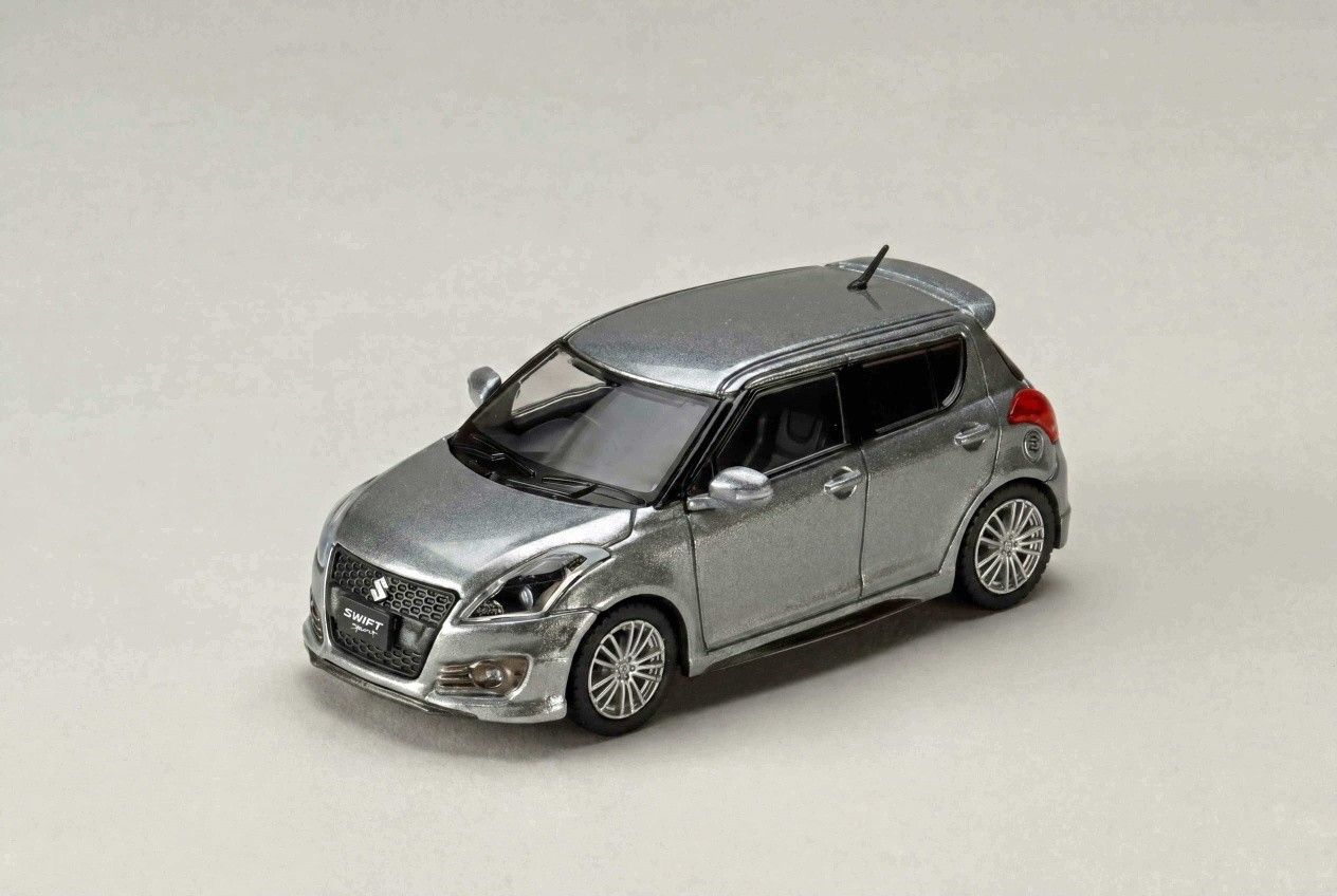 1:64 Hobby Japan - Suzuki Swift Sport ZC32S Genuine Aero Parts, premium silver metallic
