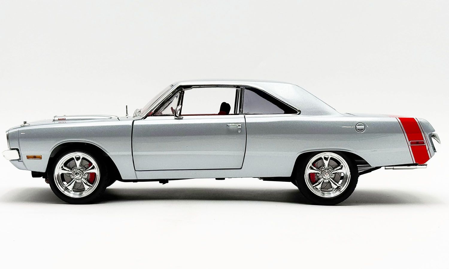 1:18 ACME - 1970 Dodge Dart 440 - Street Machine Custom Titanium Silver