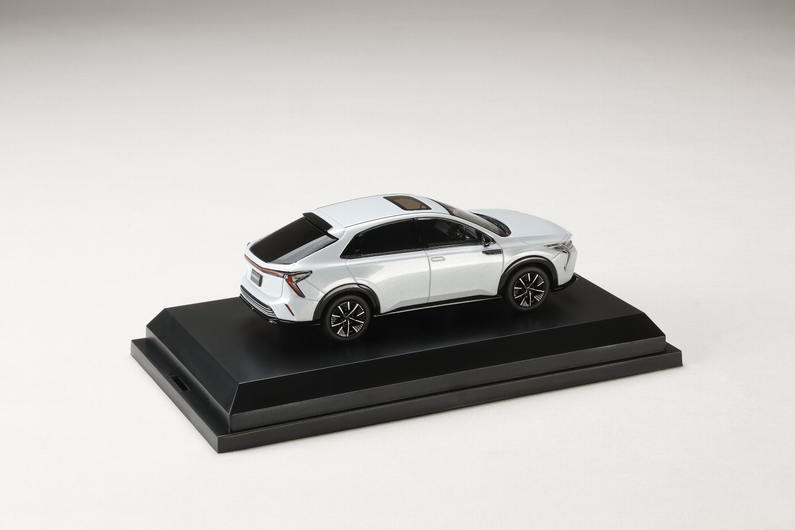 1:43 Hobby Japan - Honda Insight, diamond dust pearl