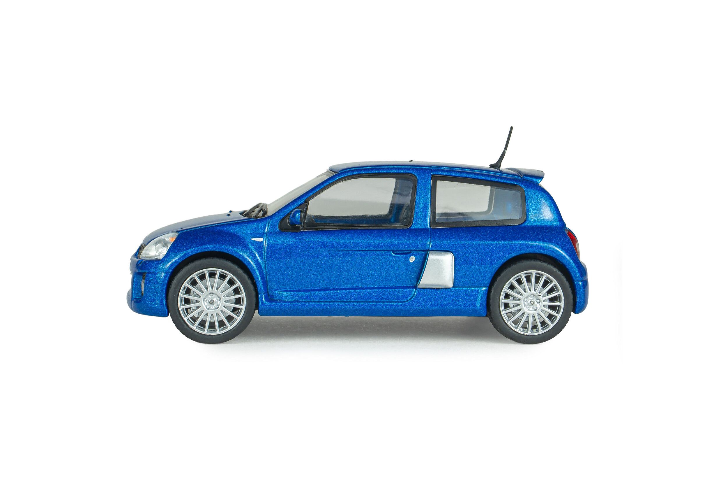 1:43 Solido - 2003 Renault Clio V6 Ph.2 – Bleu Iliade