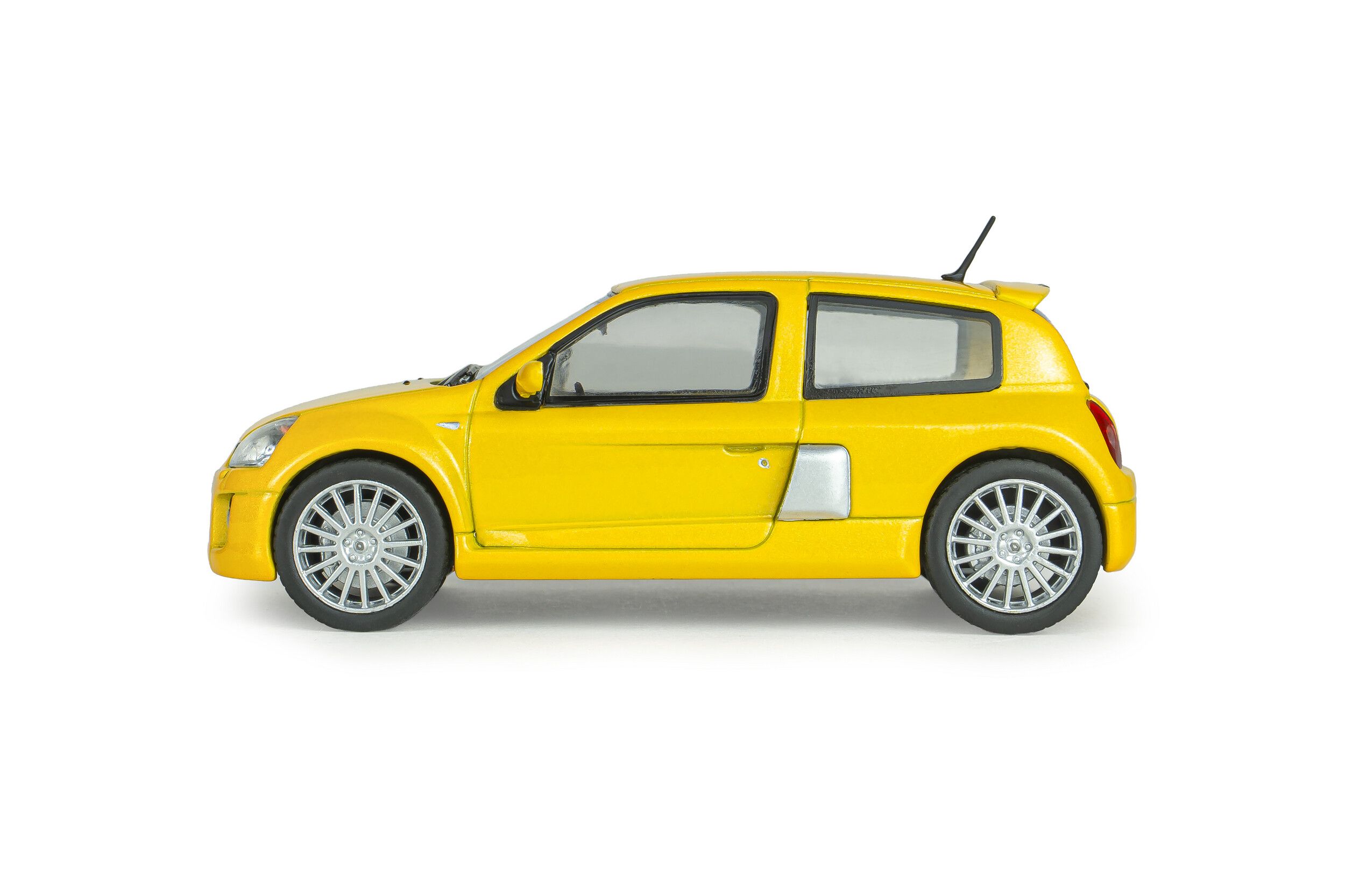 1:43 Solido - 2003 Renault Clio V6 Ph.2 – Jaune Sirius
