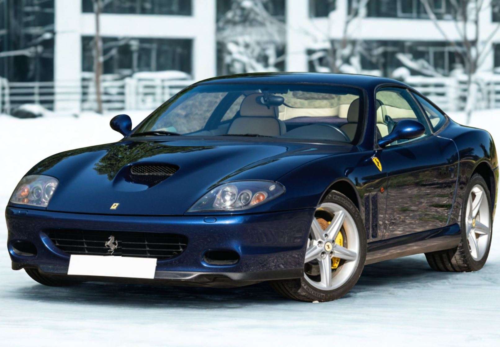 1:18 BBR - 2002 Ferrari 575M Maranello Cream Interior Blu Tour de France *with Showcase*