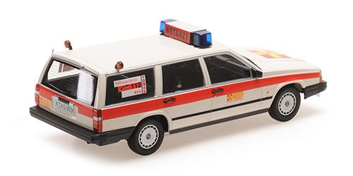 1:18 Minichamps - 1986 Volvo 740 GL Break ASB Köln