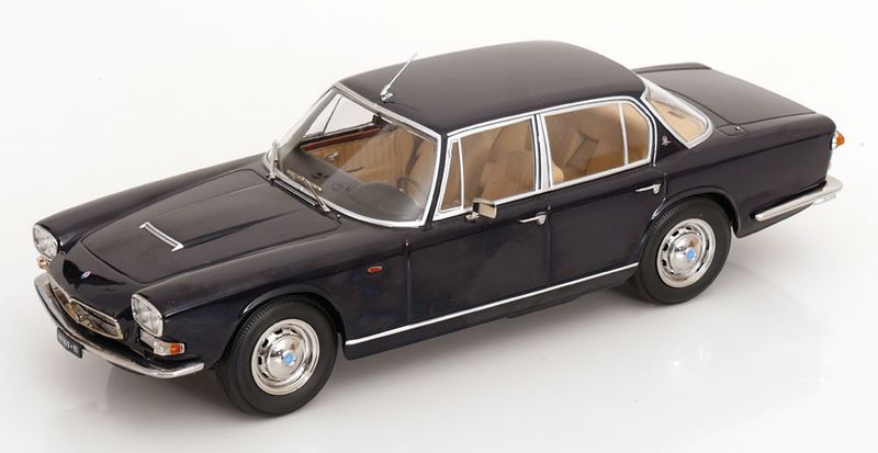 1:18 KK Scale - Maserati Quattroporte I 1965 dunkelblau 1:18 KK Scale - Maserati Quattroporte I 1965 dunkelblau