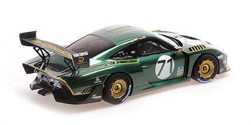 1:18 Minichamps - 2020 Porsche 935/19 Tenner Racing