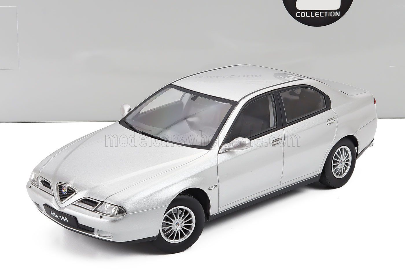 1:18 Triple9 - 1999 Alfa Romeo 166 Silver