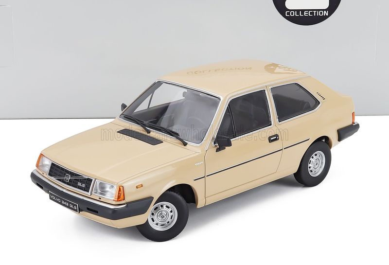 1:18 Triple9 - 1982 Volvo 343 GLS Cream 1:18 Triple9 - 1982 Volvo 343 GLS Cream
