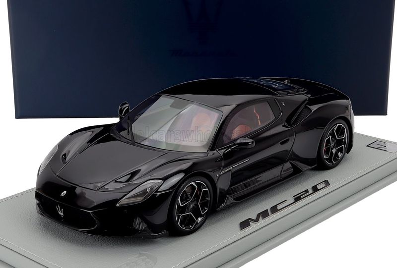 1:18 Maserati Dealer Model (by BBR) - 2020 Maserati MC20 Nero Enigma Black *Mit Vitrine*