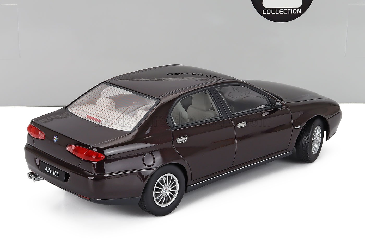 1:18 Triple9 - 1999 Alfa Romeo 166 Dark Red Metallic