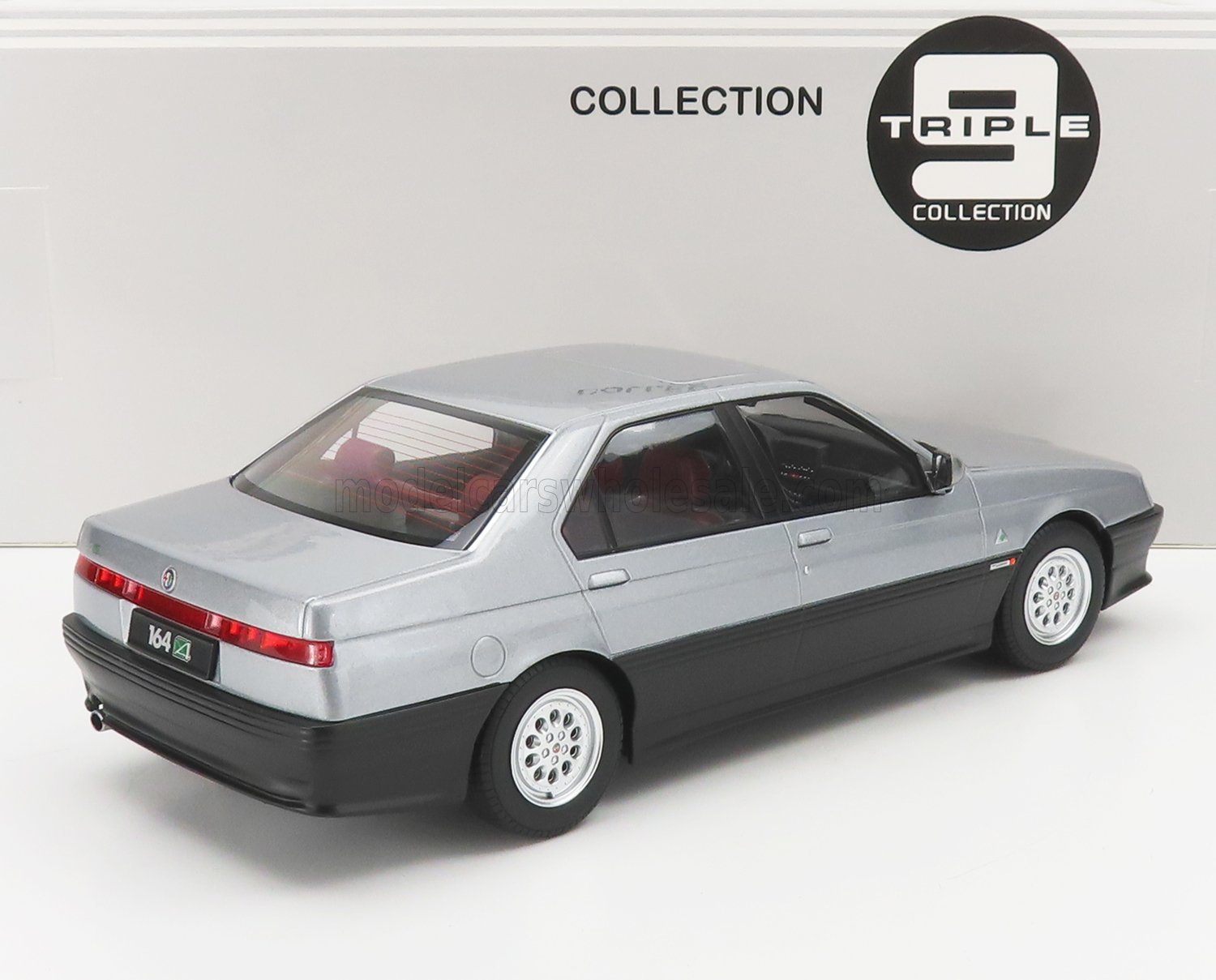 1:18 Triple9 - 1994 Alfa Romeo 164 Q4 Silver