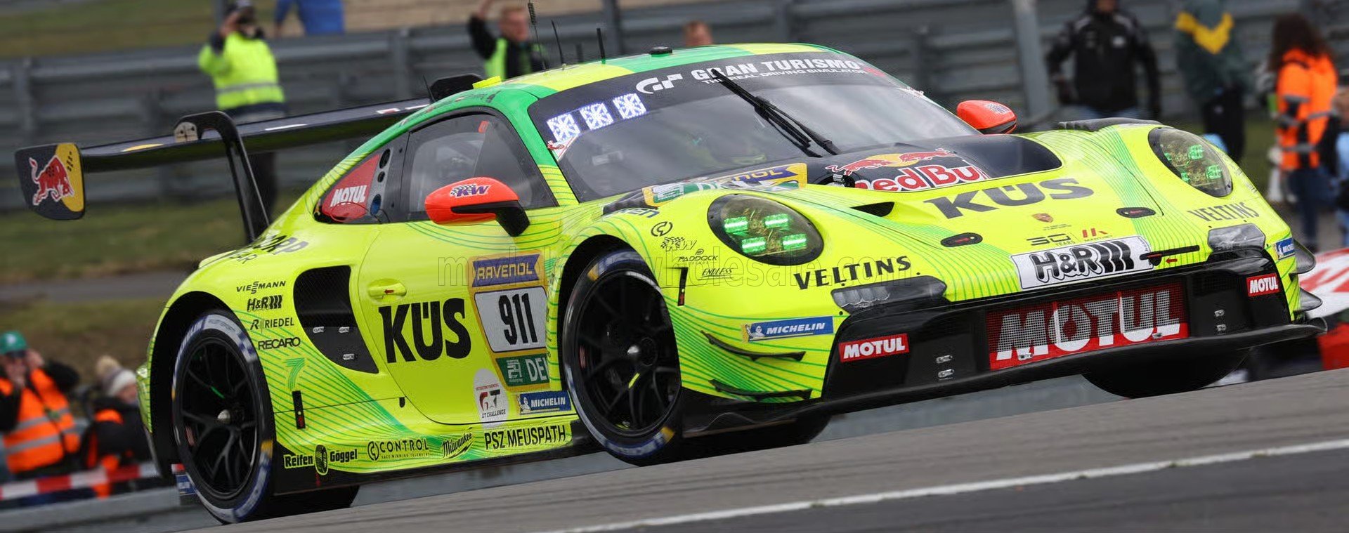 1:43 Spark - Porsche 911 (992) GT3 R Evo26 Team Manthey #911 24h Nürburgring 2026 K. Estre - A. Güven - T. Preining