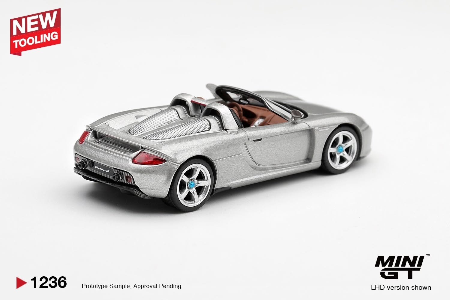 1:64 Mini GT - 2006 Porsche Carrera GT, silver metallic