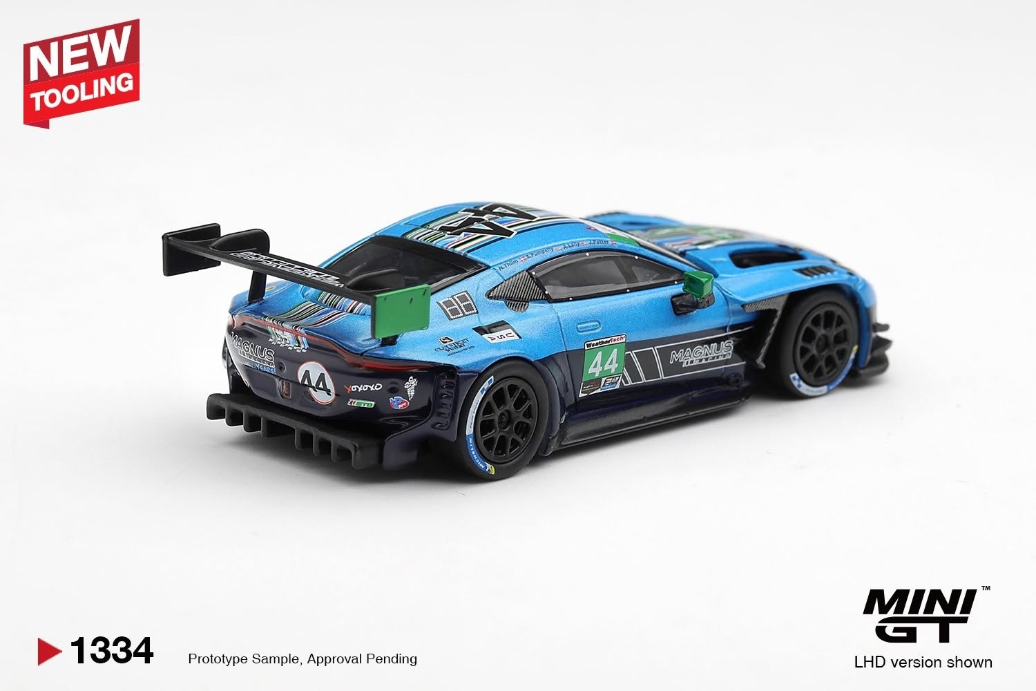 1:64 Mini GT - 2025 Aston Martin Vantage GT3 Evo #44 Magnus Racing Daytona 24 hrs