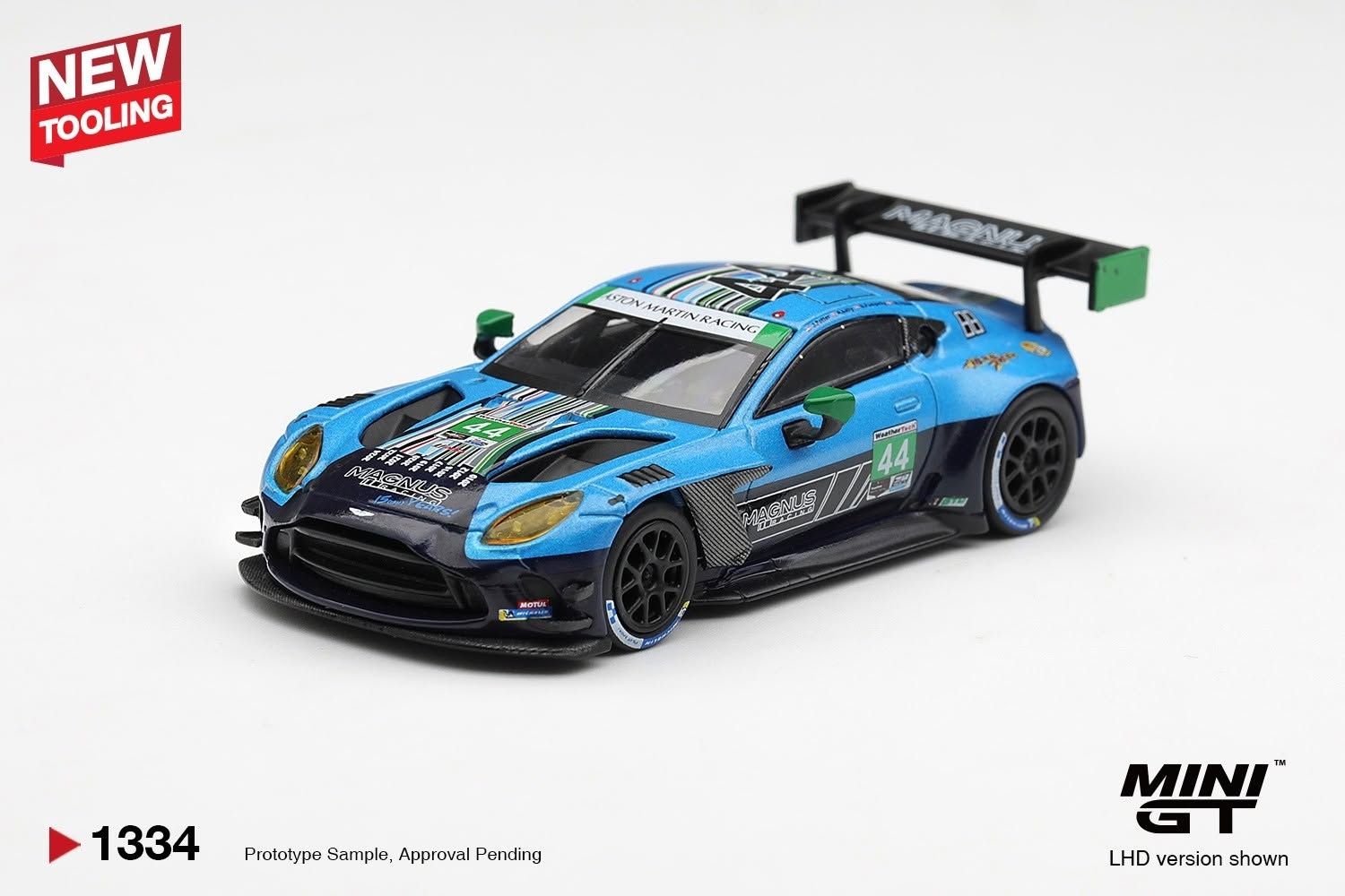 1:64 Mini GT - 2025 Aston Martin Vantage GT3 Evo #44 Magnus Racing Daytona 24 hrs *Blister packaging*