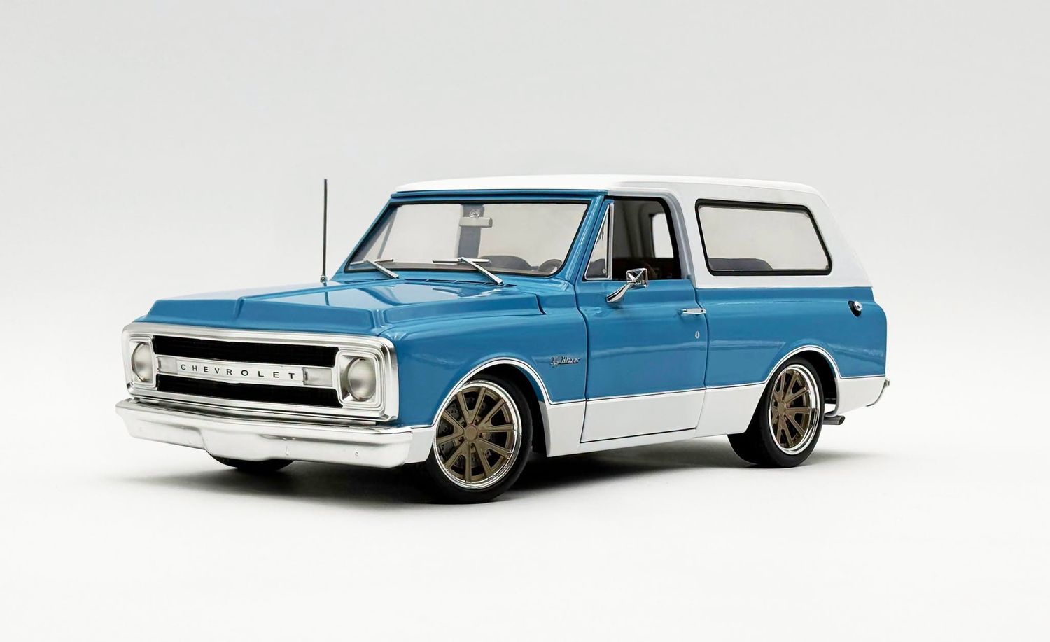 1:18 ACME - 1969 Chevrolet Blazer - Street Custom