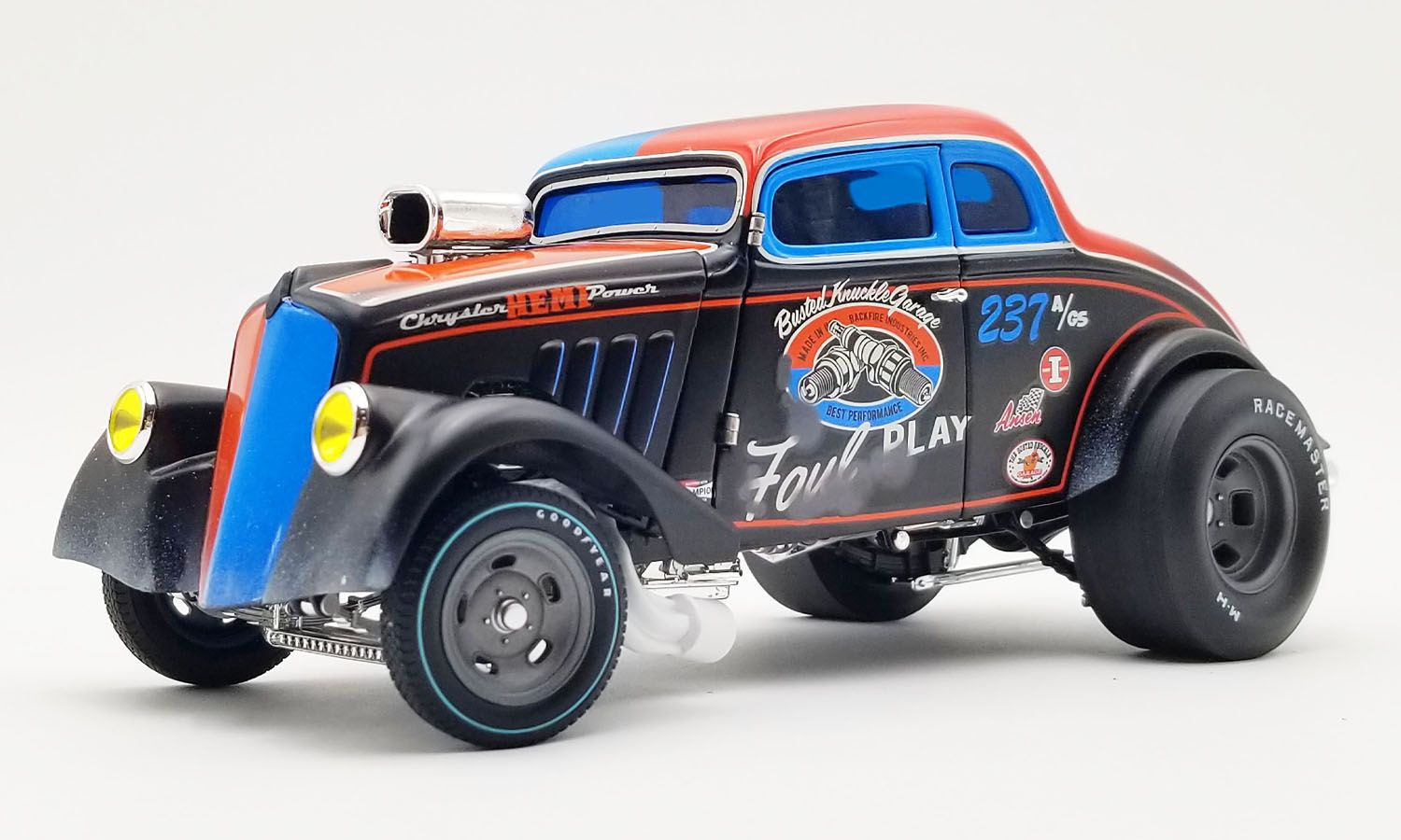 1:18 ACME - 1933 Gasser - Foul Play - Busted Knuckle Garage 1:18 ACME - 1933 Gasser - Foul Play - Busted Knuckle Garage
