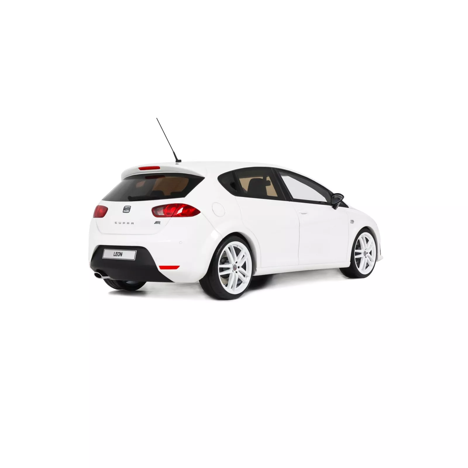 1:18 Otto Mobile - 2010 Seat Leon Mk.II Cupra R White