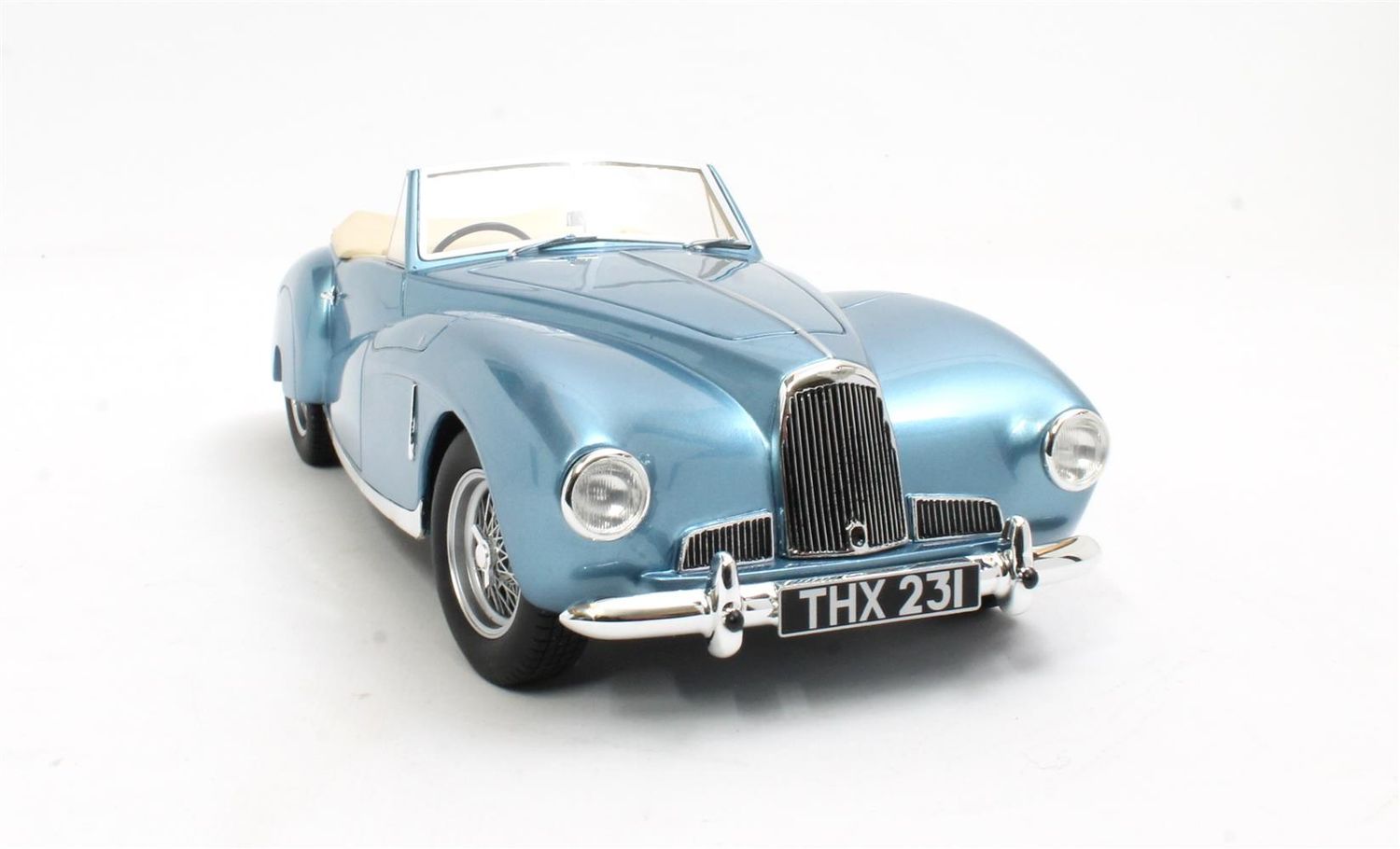1:18 Cult Models - Aston Martin 2L Sports blue metallic 1949