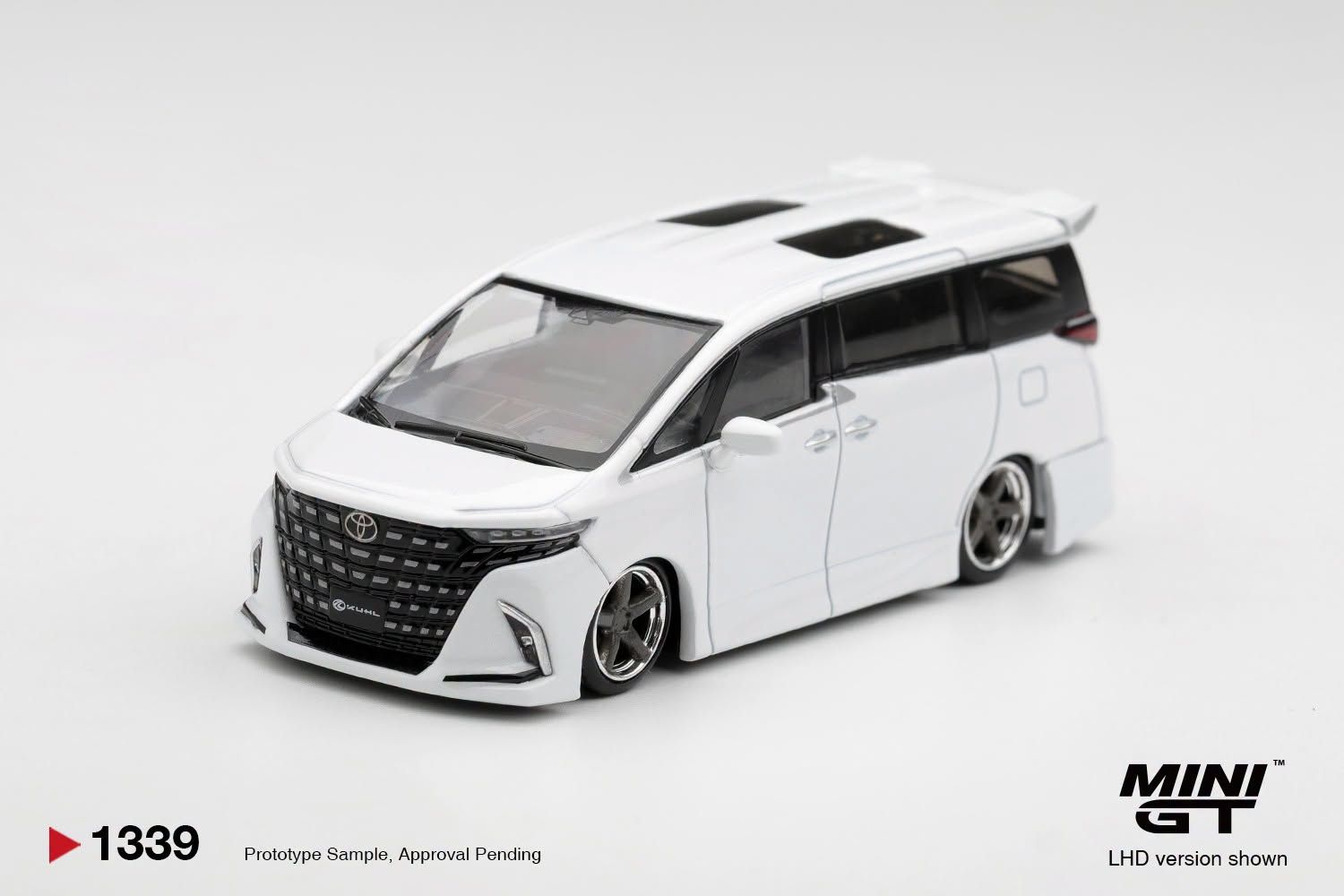 1:64 Mini GT - 2025 Toyota Alphard 40 Kuhl, white