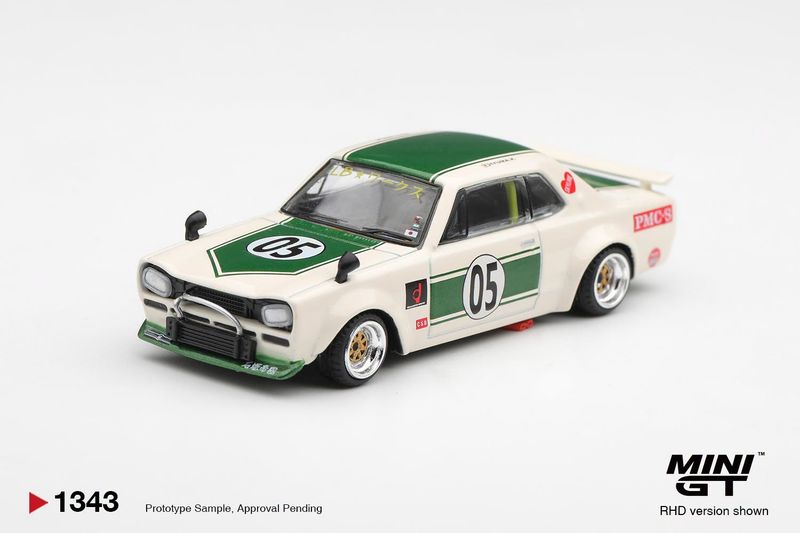 1:64 Mini GT - 1971 Nissan Skyline GT-R (KPGC10) LB-Works Hakosuka, white/green *Blister packaging* 1:64 Mini GT - 1971 Nissan Skyline GT-R (KPGC10) LB-Works Hakosuka, white/green *Blister packaging*