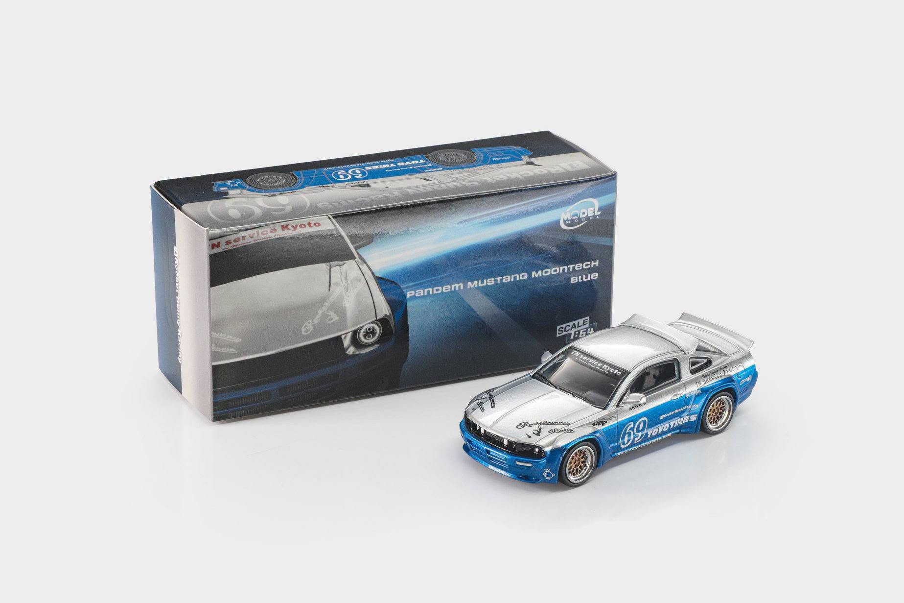 1:64 ModelModel - Pandem Mustang, moontech blue