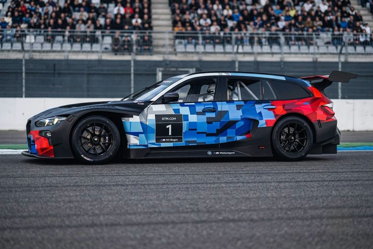 1:43 Spark - BMW M3 Touring 24H Presentation