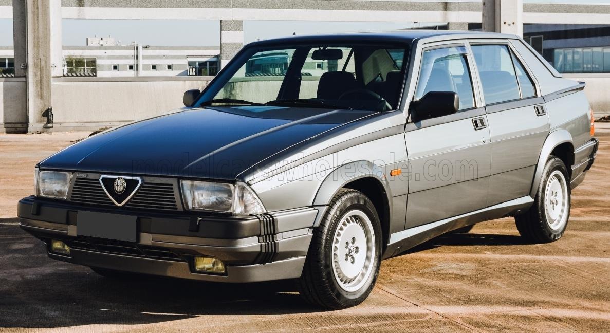1:18 Mitica Diecast - 1987 Alfa Romeo 75 3.0 V6 America Grigio Medio Metallic Grey