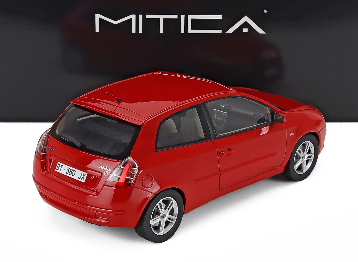1:18 Mitica Resin - 2001 Fiat Stilo Abarth 2.4 20V Tiziano Red 199