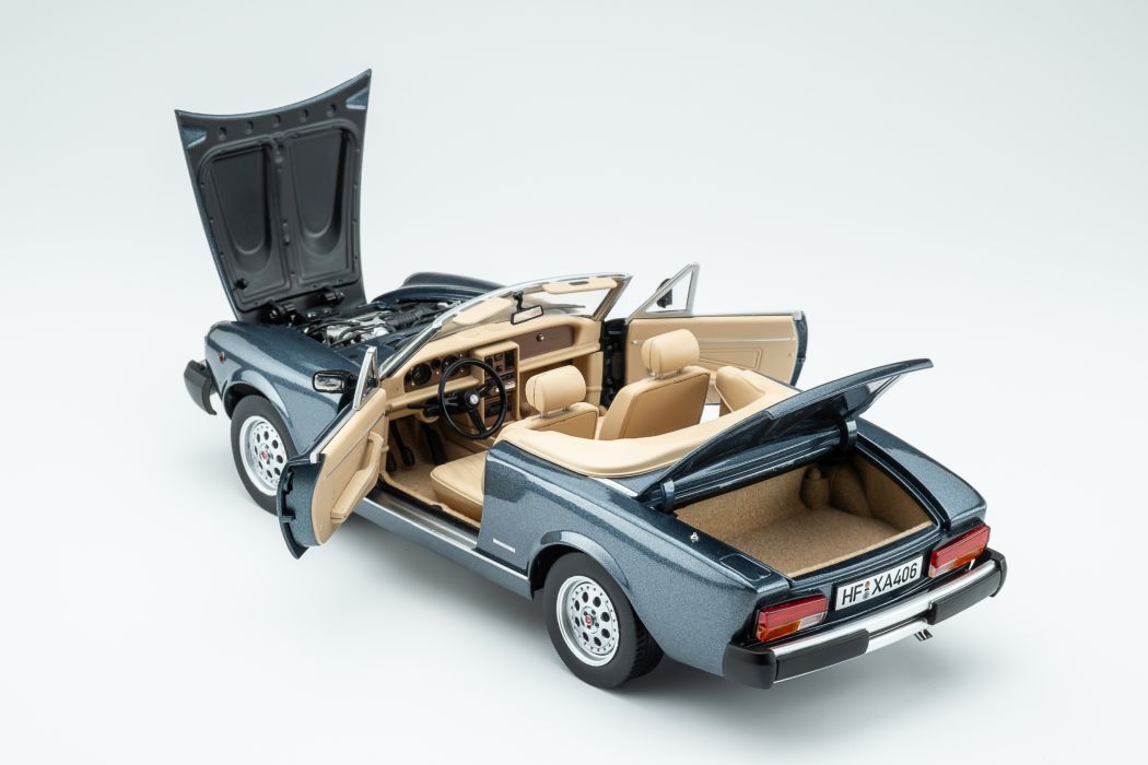 1:18 Touring Modelcars - Pininfarina Spidereuropa 1982 - blu medio metallic