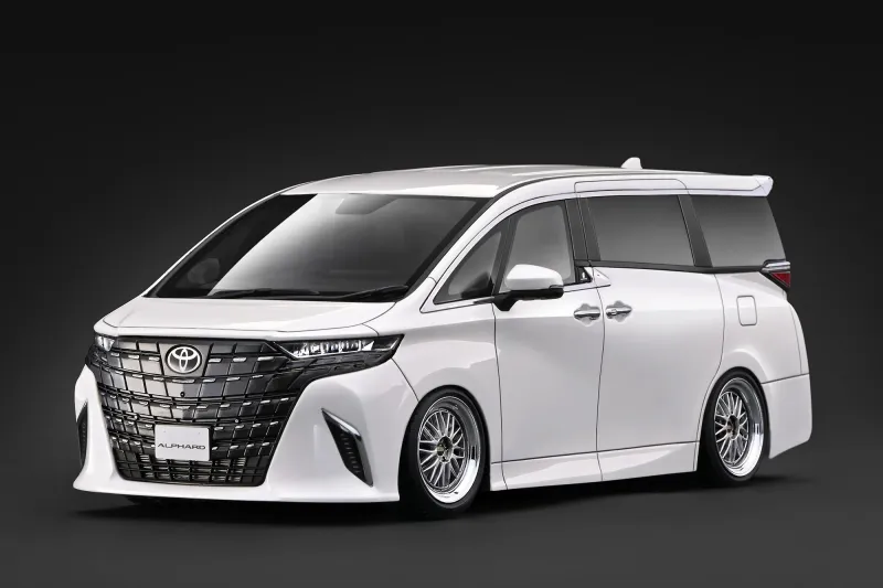 1:18 Ignition - Toyota Alphard Z (H40W), pearl white 1:18 Ignition - Toyota Alphard Z (H40W), pearl white