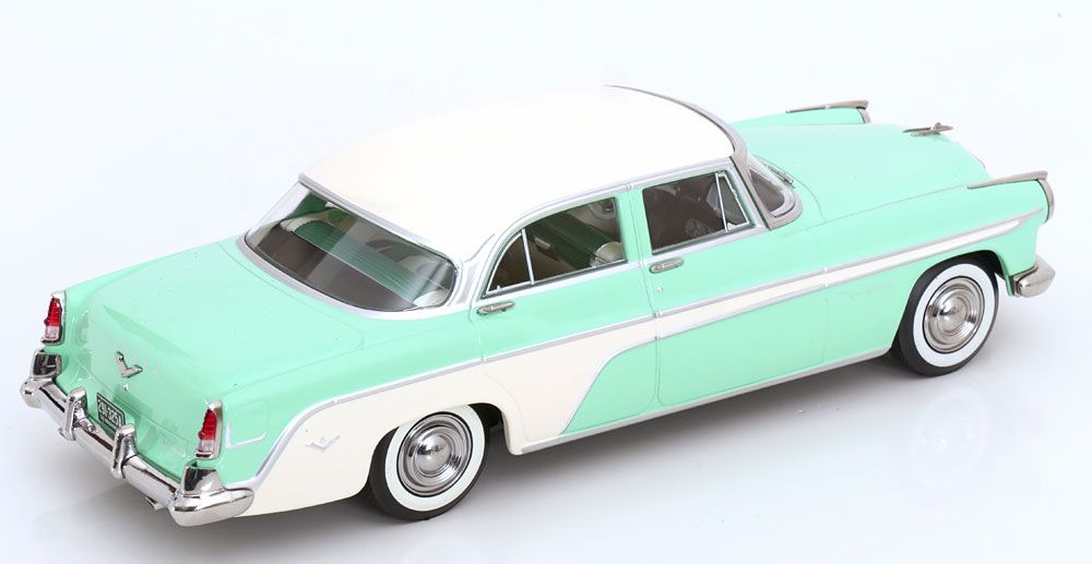 1:18 KK Scale - DeSoto Fireflite Sedan 1955 hellgrün/creme