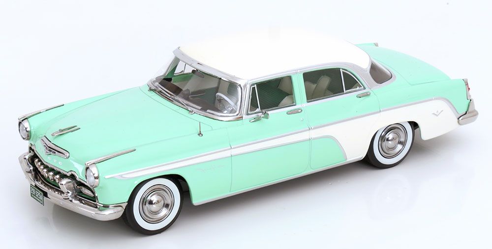1:18 KK Scale - DeSoto Fireflite Sedan 1955 hellgrün/creme