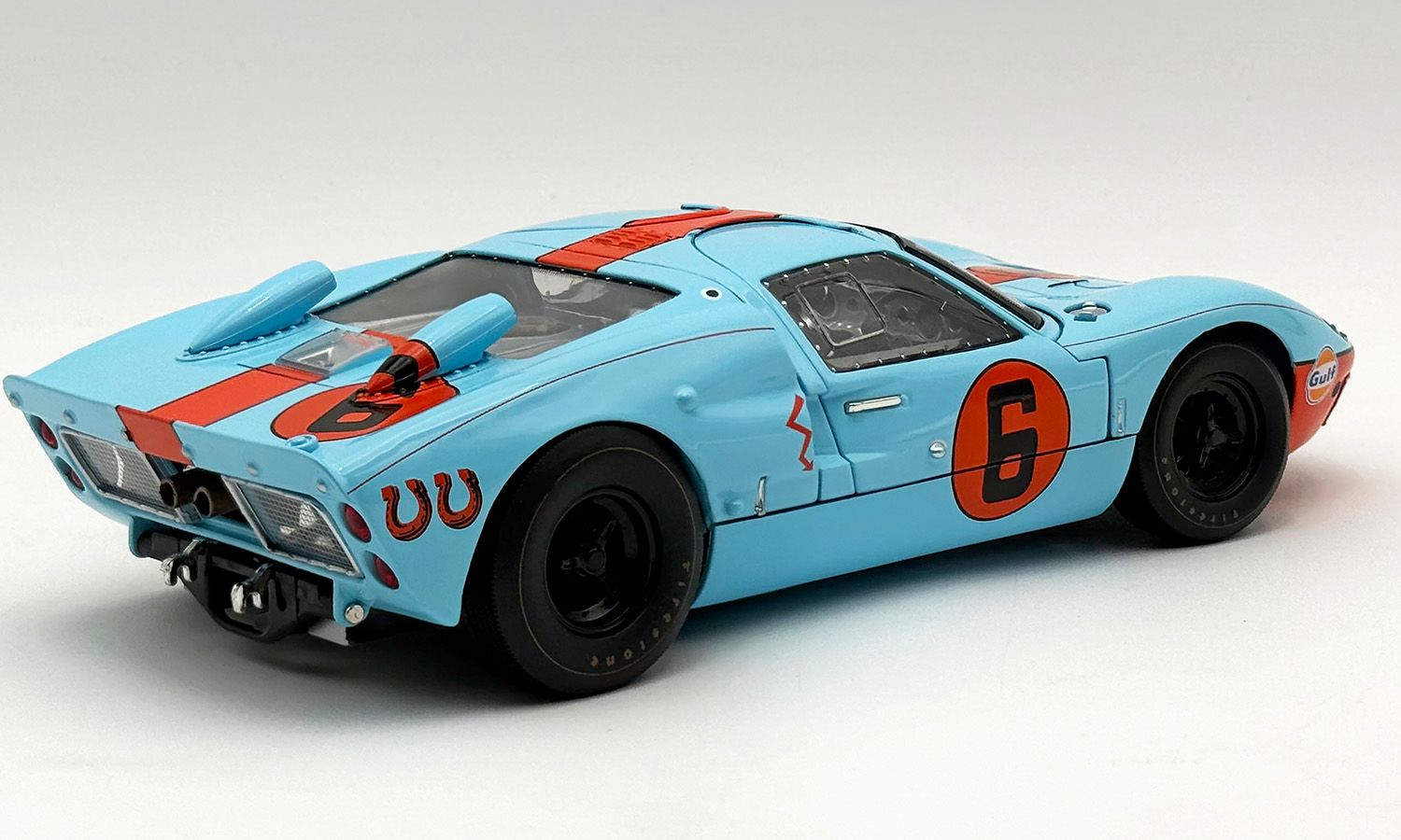1:18 Shelby Collectibles - #6 1966 Ford GT40 MKII - Outlaw