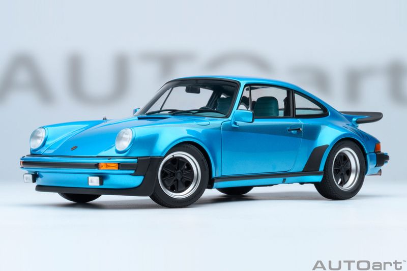1:18 Autoart - Porsche 911 (930) Turbo 3.0 (Minerva Blue) 1:18 Autoart - Porsche 911 (930) Turbo 3.0 (Minerva Blue)