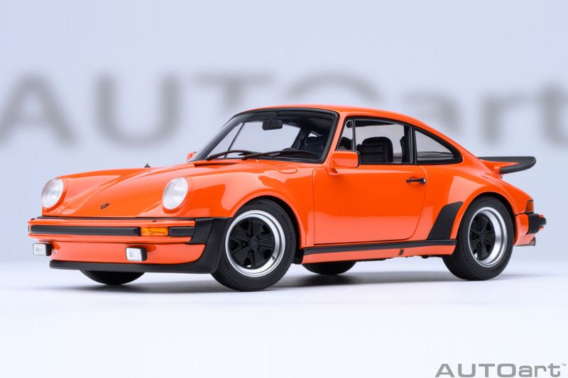 1:18 Autoart - Porsche 911 (930) Turbo 3.0 (Continental Orange)