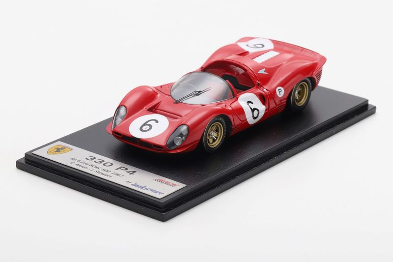 1:43 Looksmart - Ferrari 330 P4 #6 BOAC 500 1967 C. Amon / J. Stewart – 2. Platz