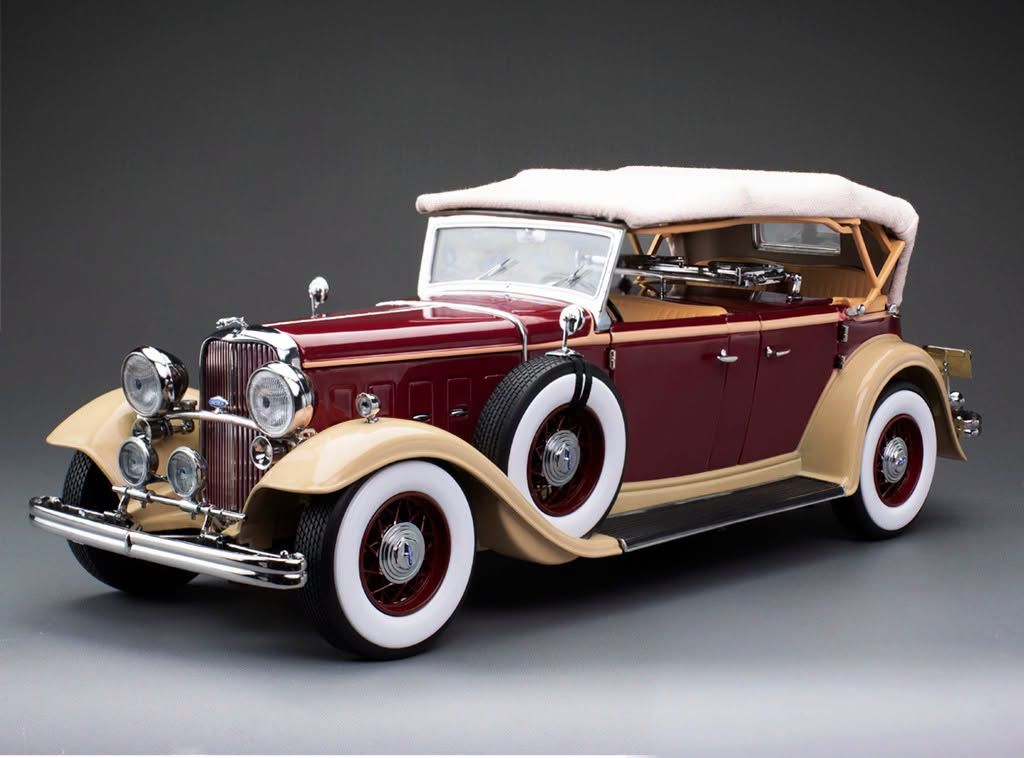 1:18 Sunstar - 1932 Ford Lincoln KB Braun