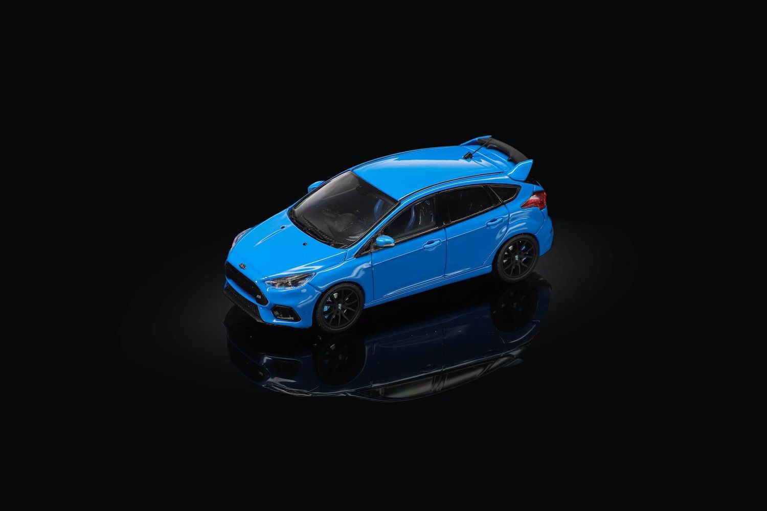 1:64 Sunstar - 2018 Ford Focus RS - Liquid Blue