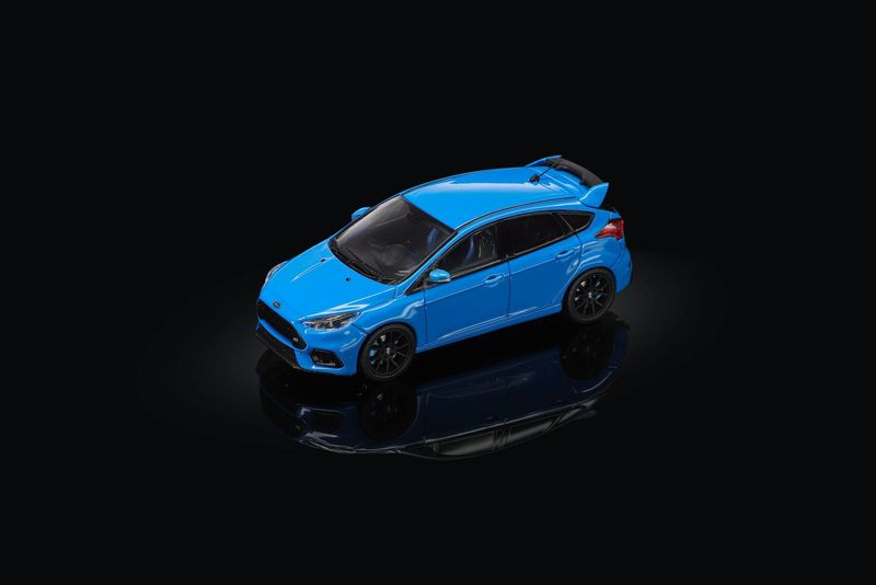 1:64 Sunstar - 2018 Ford Focus RS - Liquid Blue 1:64 Sunstar - 2018 Ford Focus RS - Liquid Blue