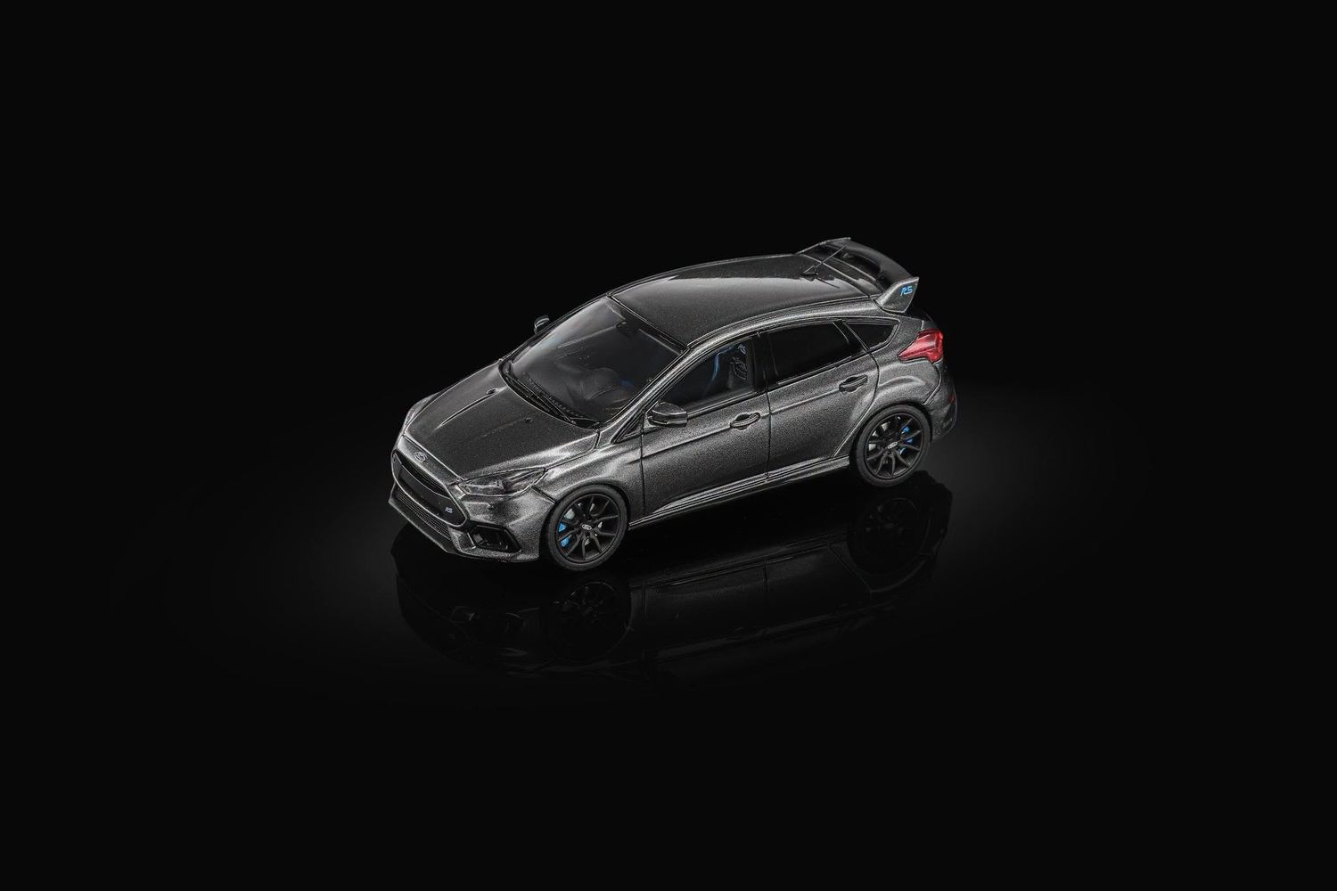 1:64 Sunstar - 2018 Ford Focus RS -Moondust Siliver