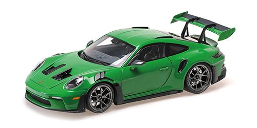 1:18 Minichamps - 2025 Porsche 911 (992) GT3 RS Weissach Package Grün / Dunkelsilberne Felgen