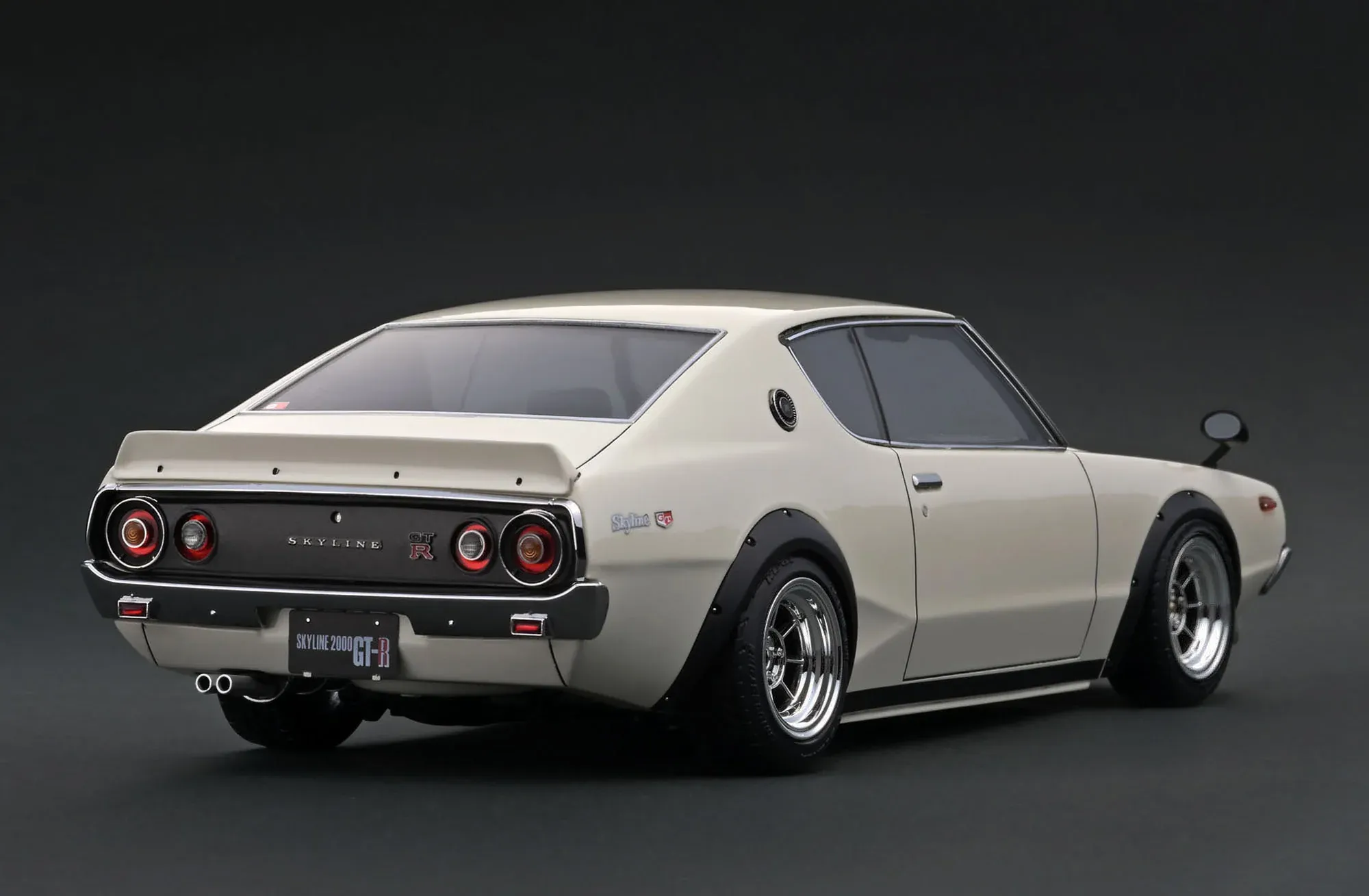 1:18 Ignition - Nissan Skyline 2000 GT-R (KPGC110), ivory white