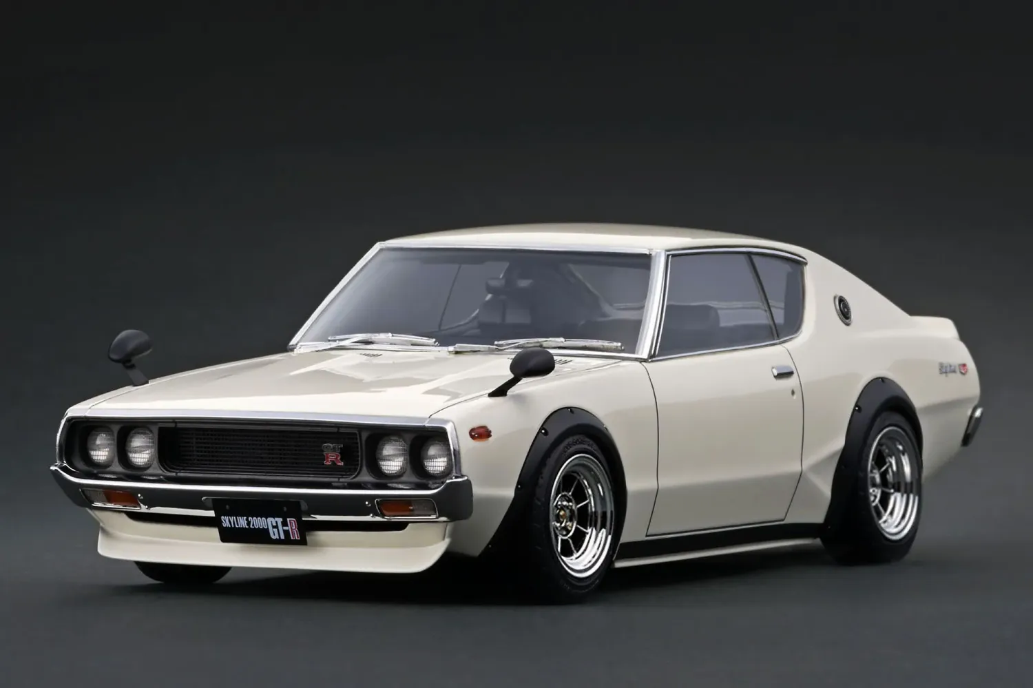 1:18 Ignition - Nissan Skyline 2000 GT-R (KPGC110), ivory white