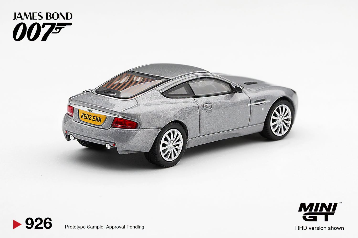 1:64 Mini GT - 2002 Aston Martin V12 Vanquish *Die Another Day* Chinese Blister Packaging
