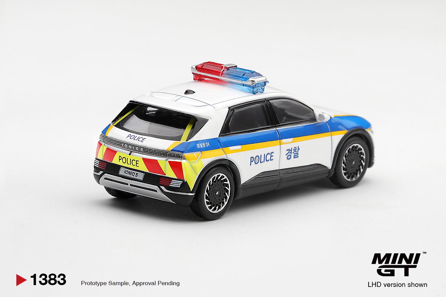 1:64 Mini GT - Hyundai Ioniq 5 Police Car